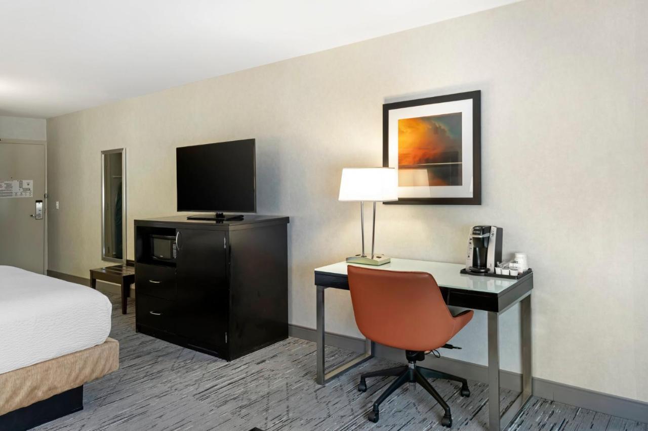 Express San Bernardino By Ihg Hotel