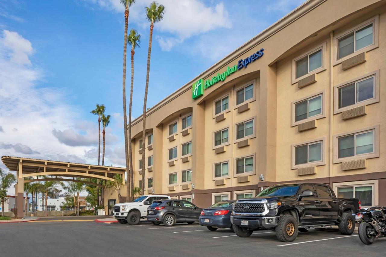 Express San Bernardino By Ihg Hotel