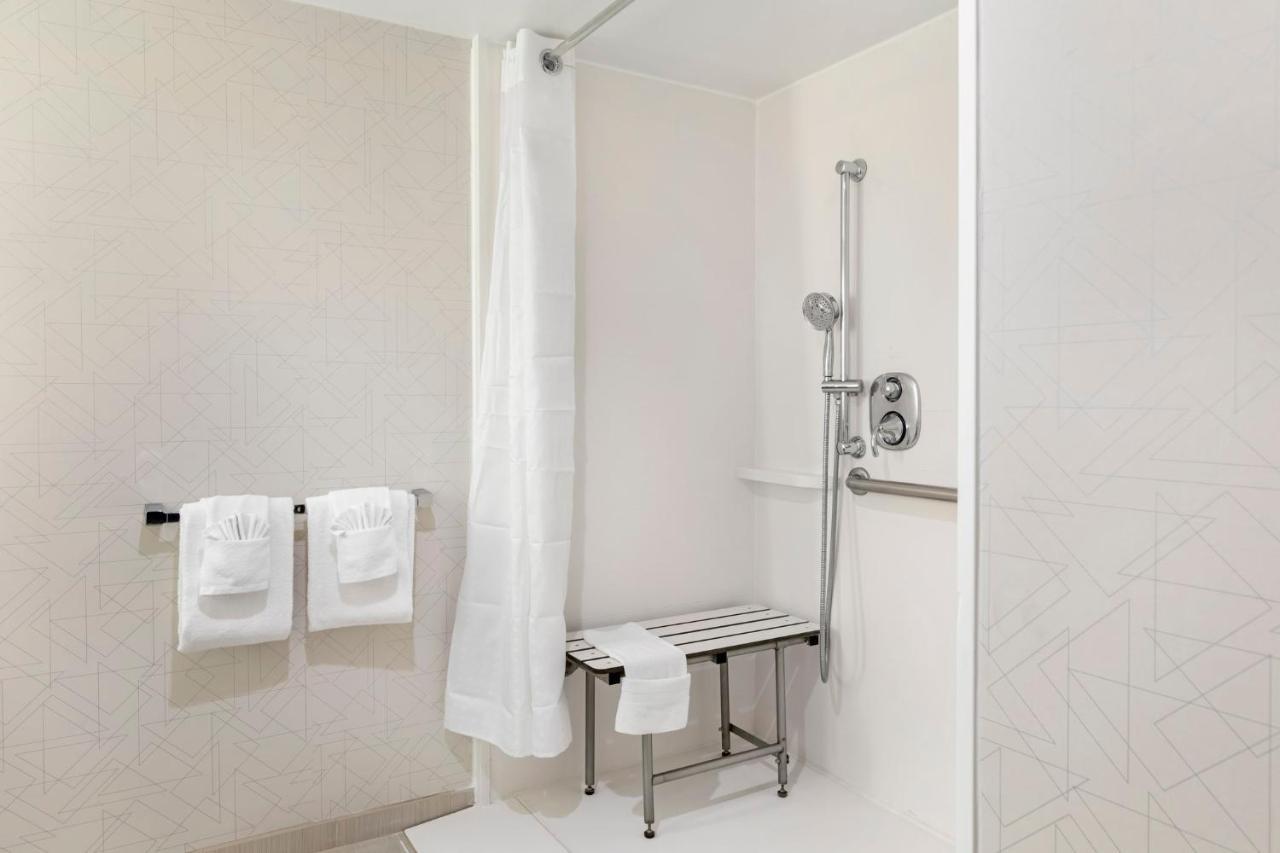 Hotel Express San Bernardino By Ihg Colton