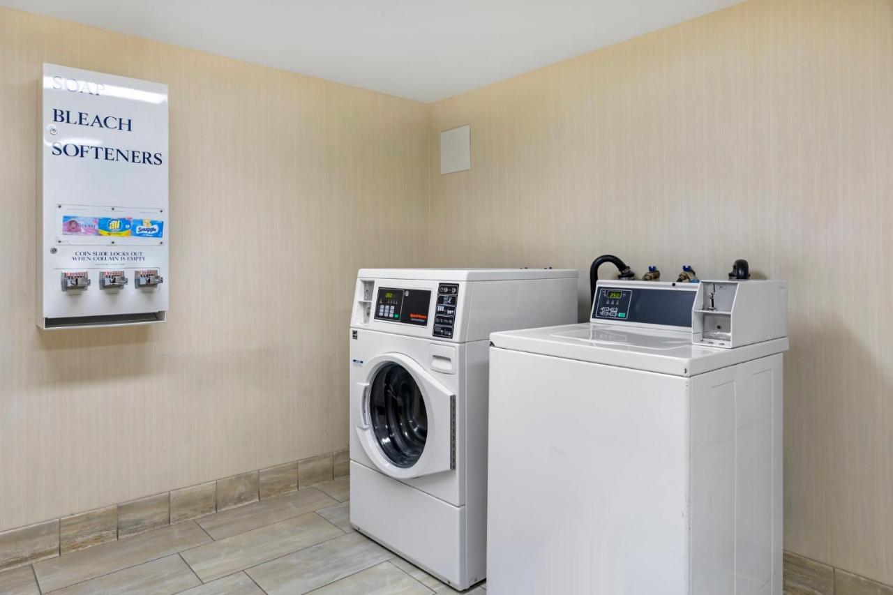 Express San Bernardino By Ihg Hotel Colton
