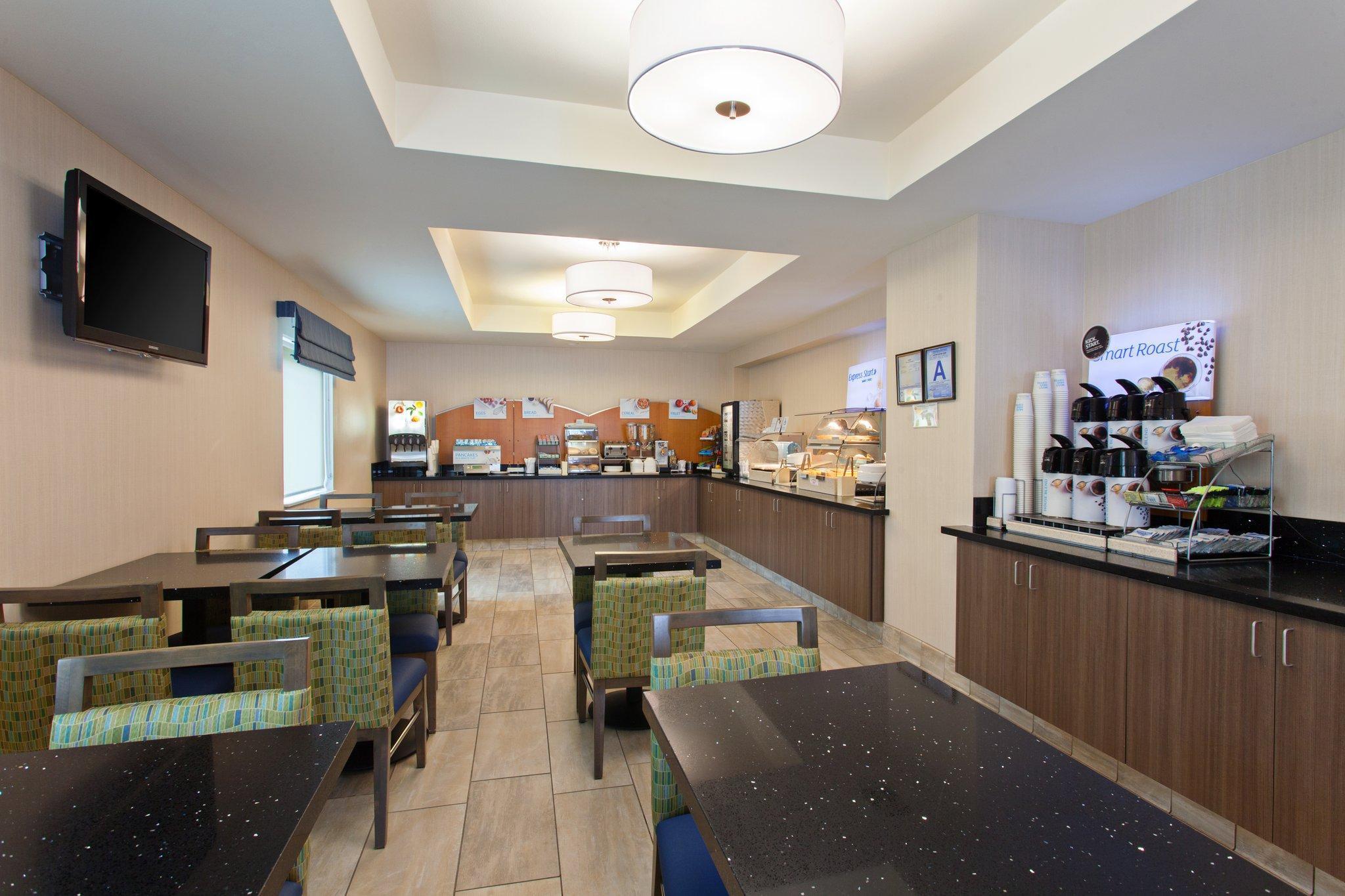 Express San Bernardino By Ihg Hotel Colton