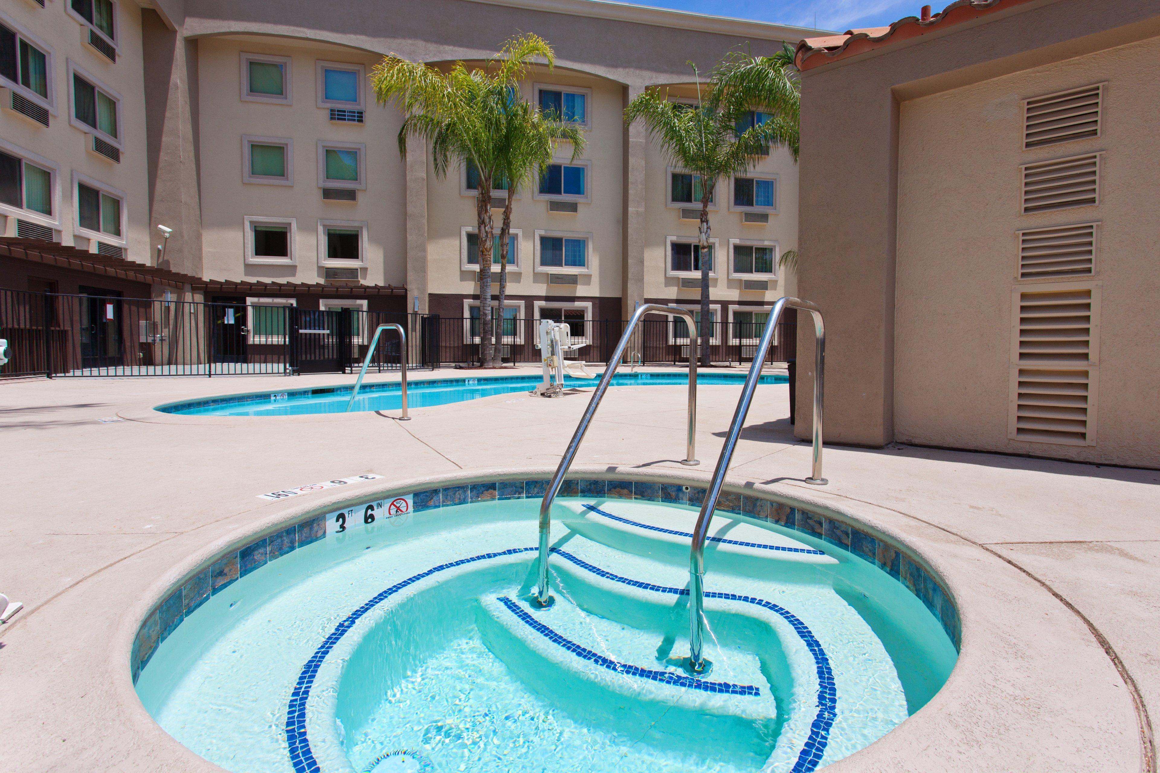 Express San Bernardino By Ihg Hotel