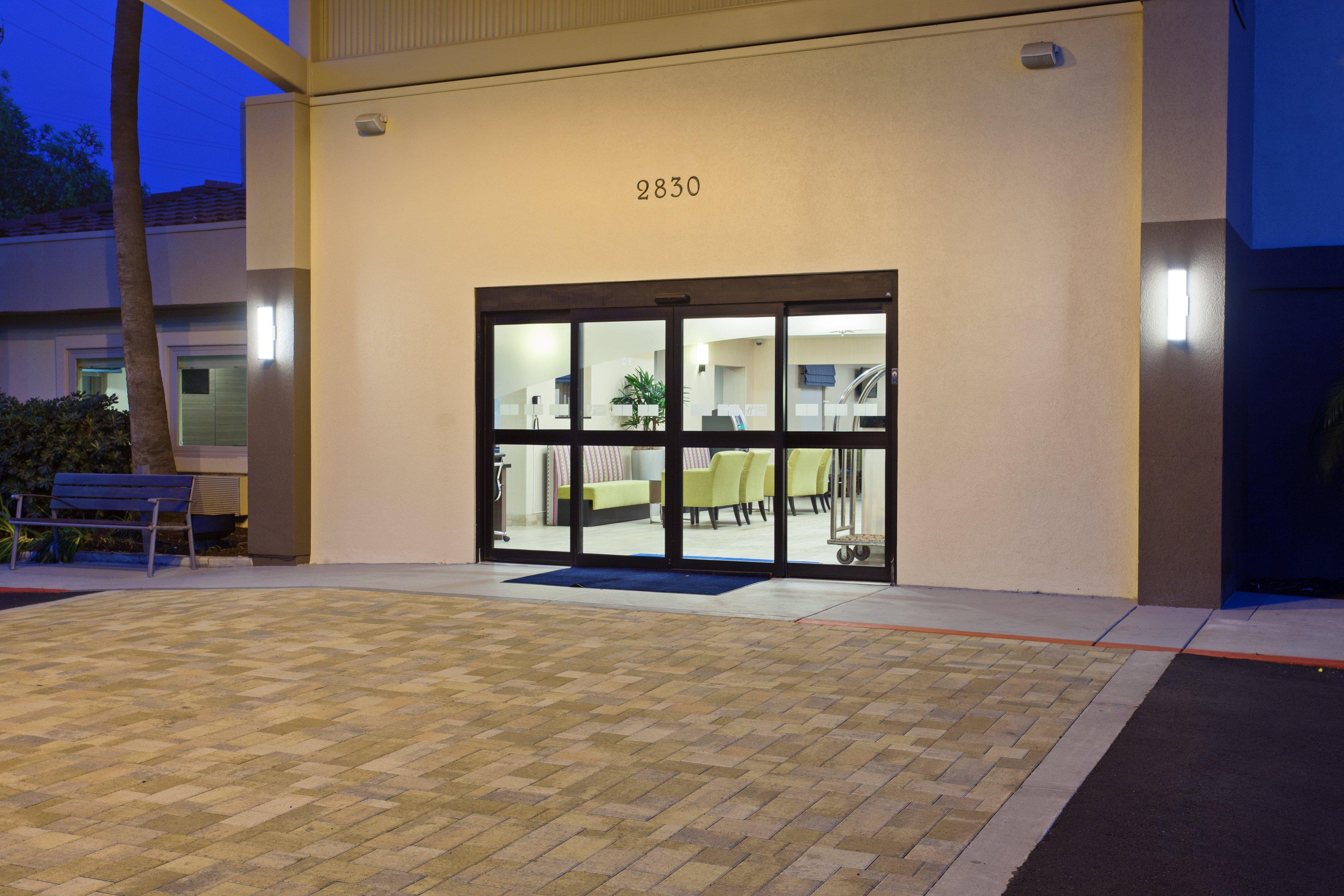 Hotel Express San Bernardino By Ihg 2*