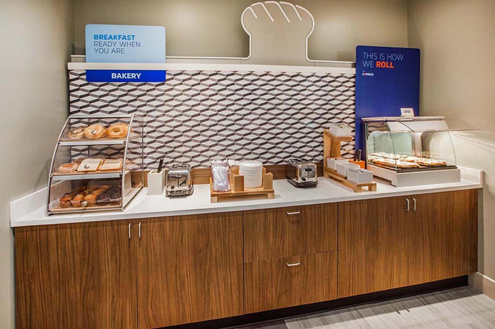Express San Bernardino By Ihg Hotel
