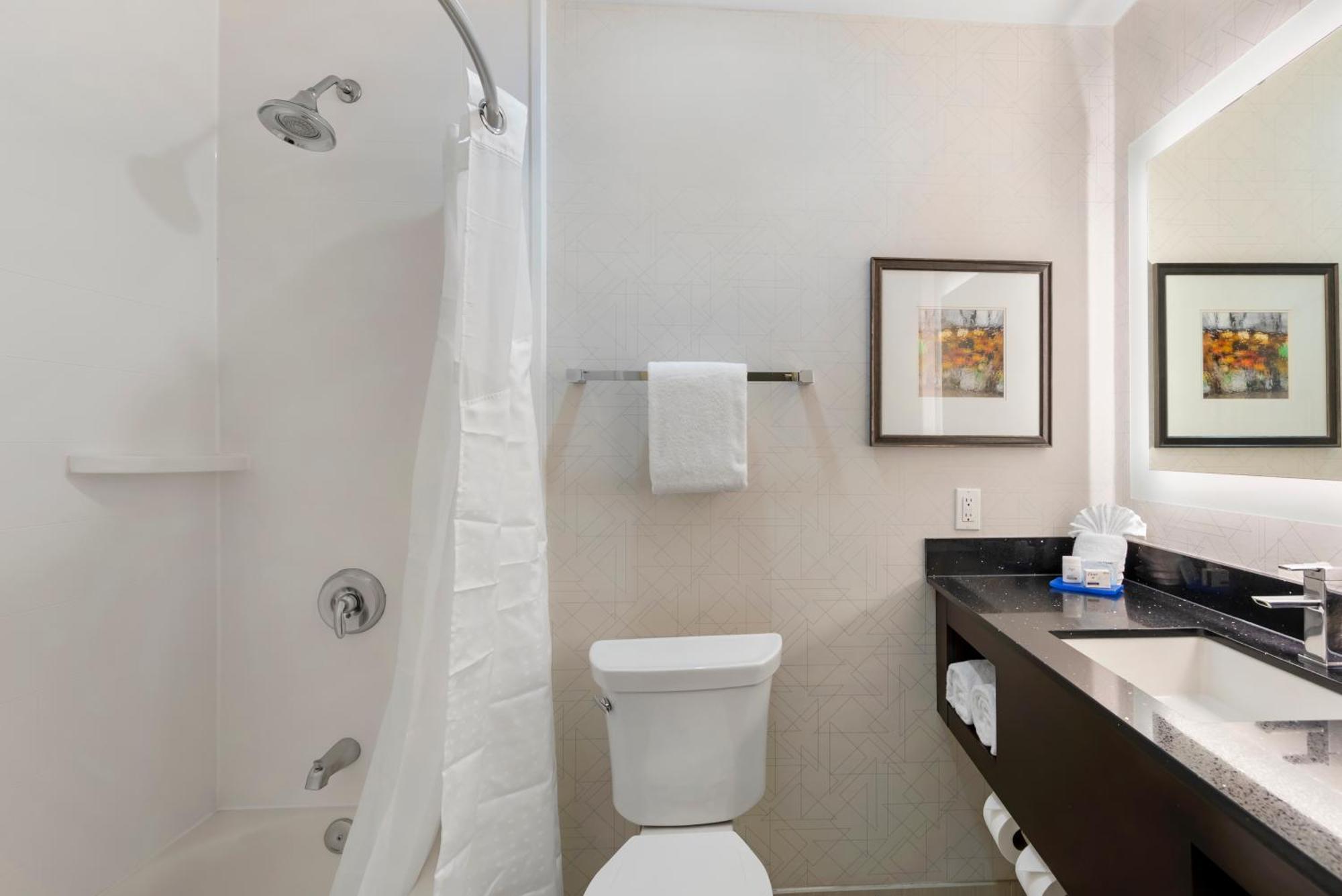 Express San Bernardino By Ihg Hotel Colton