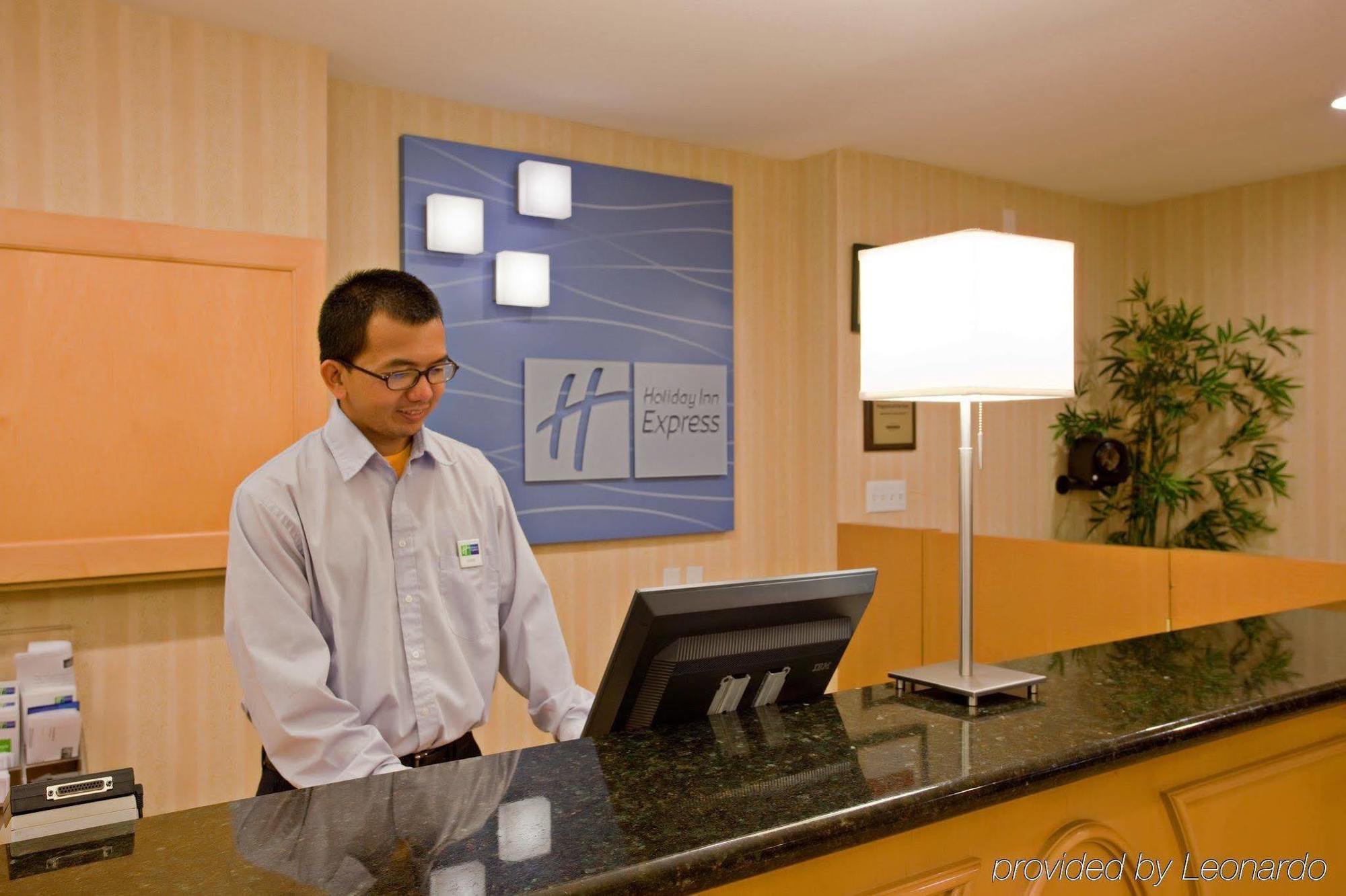 Express San Bernardino By Ihg Hotel Colton